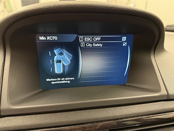 Volvo XC70 20 of 20