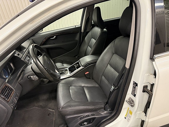 Volvo XC70 15 of 20
