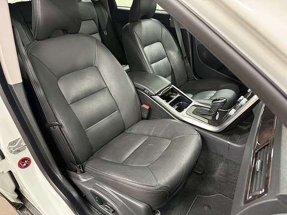 Volvo XC70 12 of 20