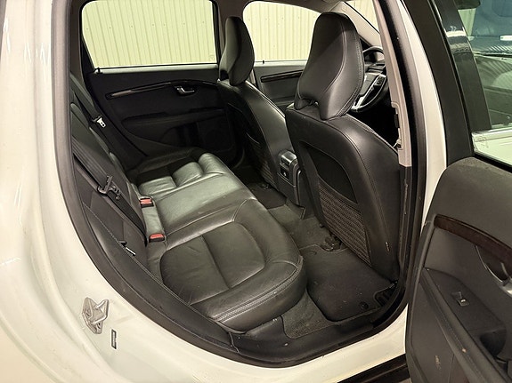 Volvo XC70 9 of 20