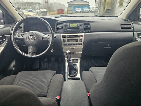Toyota Corolla 13 of 14