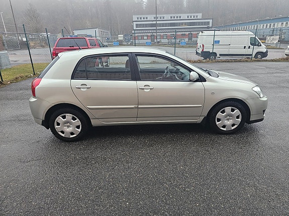 Toyota Corolla 5 of 14