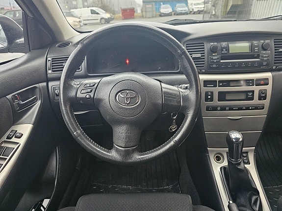 Toyota Corolla 12 of 14