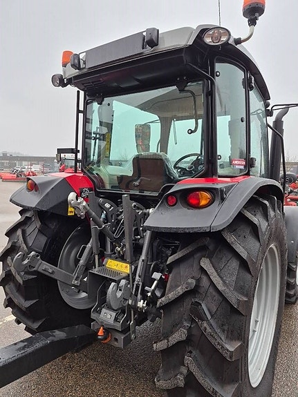 Massey Ferguson MF 4708M CAB ESSENTIAL 5 of 11