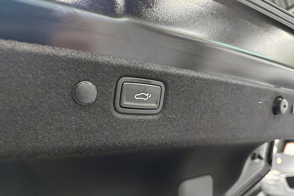 Kia EV4 14 of 23