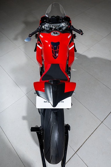 Ducati Superleggera V4 - No. 23 of 500 5 of 10