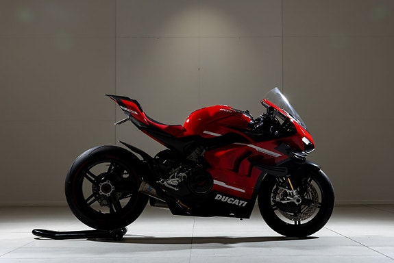 Ducati Superleggera V4 - No. 23 of 500 7 of 10