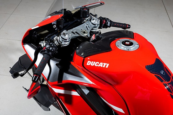 Ducati Superleggera V4 - No. 23 of 500 10 of 10