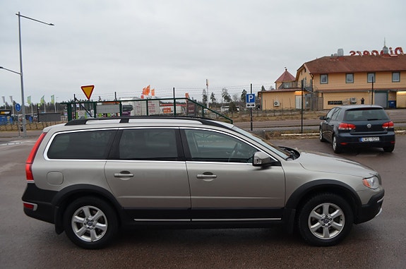 Volvo XC70 5 of 5