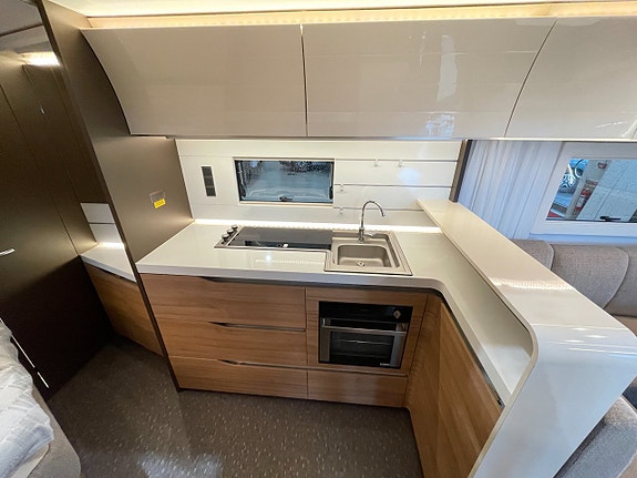 Adria Alpina 573 UP / ALDE / Ugn / Panorama / 1779kr/mån / Cityvatten / 12 of 25