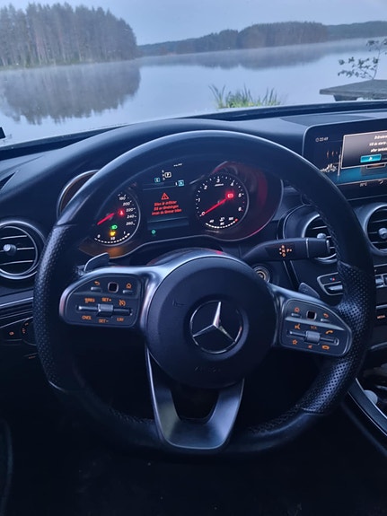 Mercedes-Benz C220 d 2 of 5