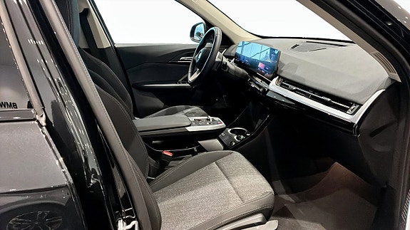 BMW X1 3 of 9