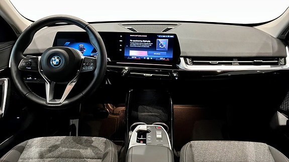 BMW X1 4 of 9