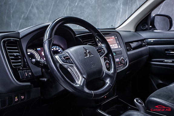 Mitsubishi Outlander 12 of 27