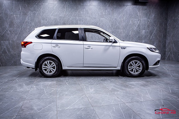 Mitsubishi Outlander 8 of 27