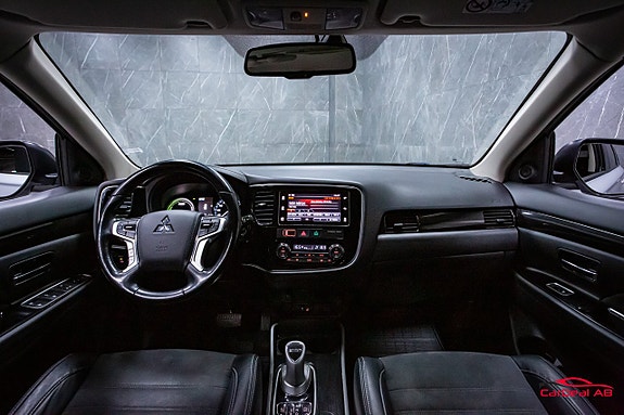Mitsubishi Outlander 14 of 27