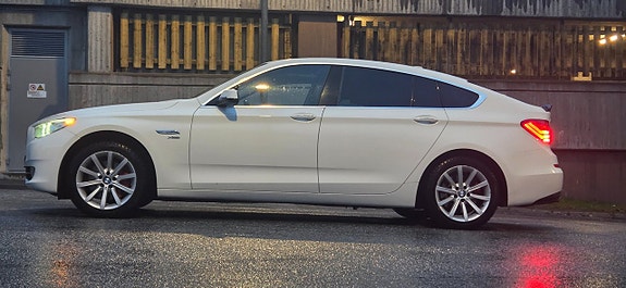 BMW 530d 4 of 5