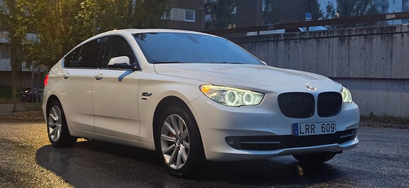 BMW 530d 3 of 5