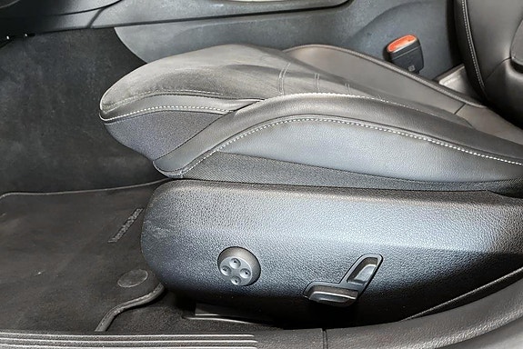 Mercedes-Benz C300 e 19 of 19