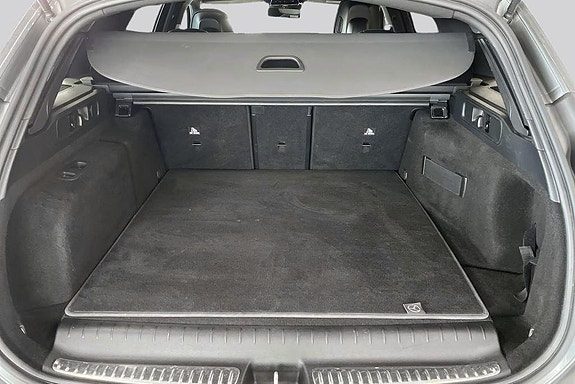 Mercedes-Benz C300 e 14 of 19