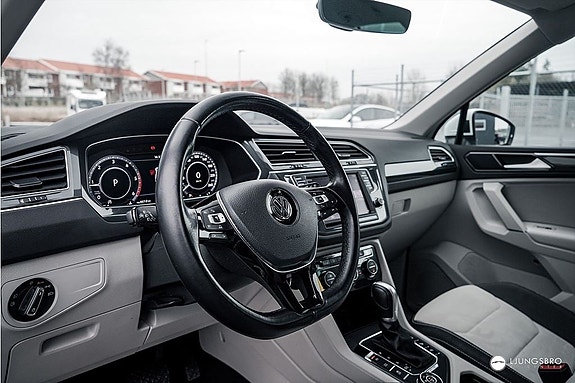 Volkswagen Tiguan 4 of 11