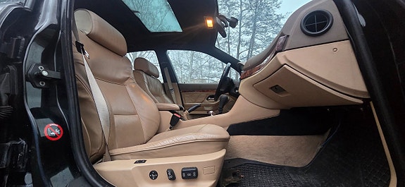 BMW 540i 25 of 27