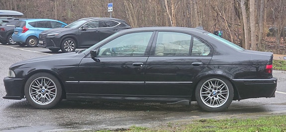 BMW 540i 8 of 27