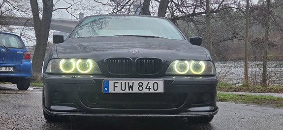 BMW 540i 2 of 5