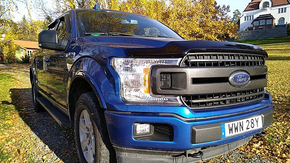 Ford F-150 2 of 5