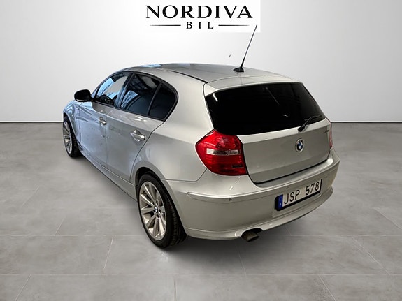BMW 118d 6 of 17