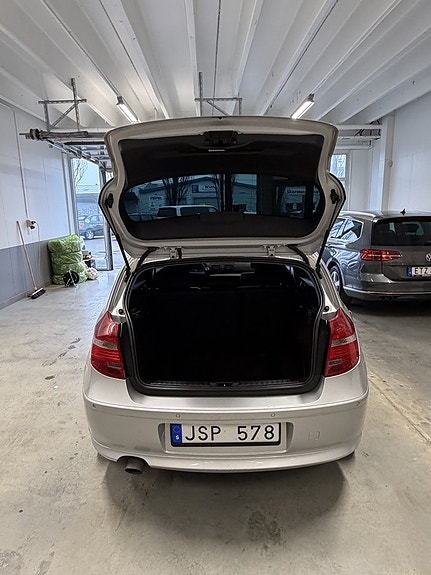 BMW 118d 16 of 17
