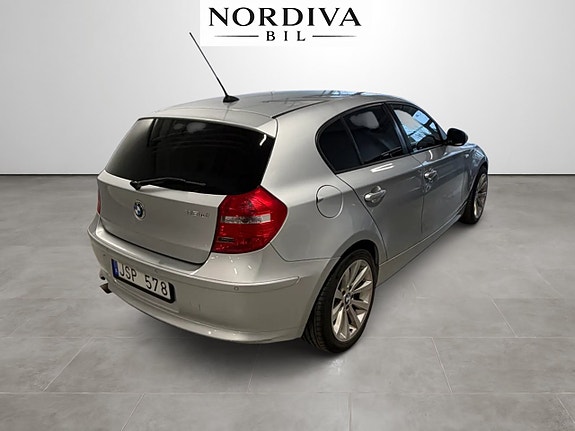 BMW 118d 8 of 17
