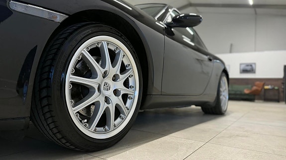 Porsche 911 Carrera 5 of 5