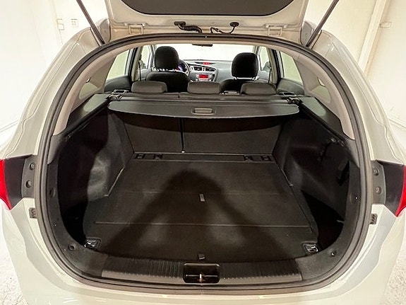 Kia Ceed 17 of 19