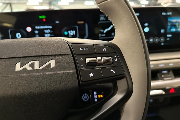 Kia EV4 17 of 23