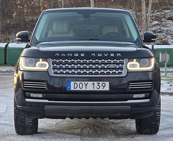 Land Rover Range Rover 2 of 5