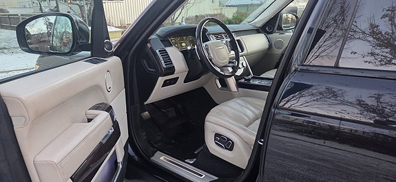 Land Rover Range Rover 24 of 27