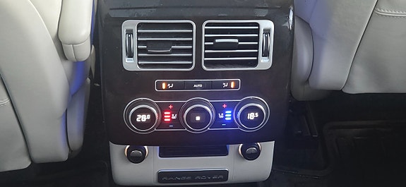 Land Rover Range Rover 15 of 27