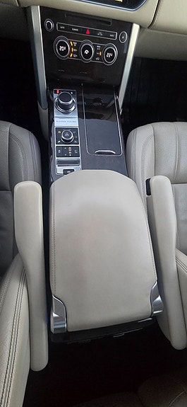 Land Rover Range Rover 21 of 27