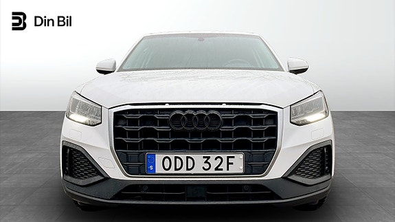 Audi Q2 4 of 5