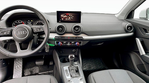 Audi Q2 10 of 12