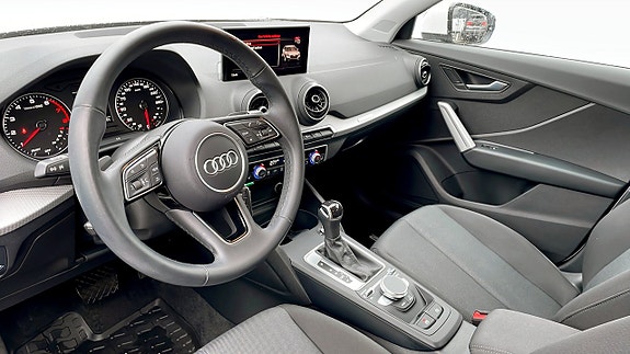 Audi Q2 7 of 12