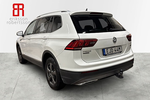 Volkswagen Tiguan Allspace 3 of 5