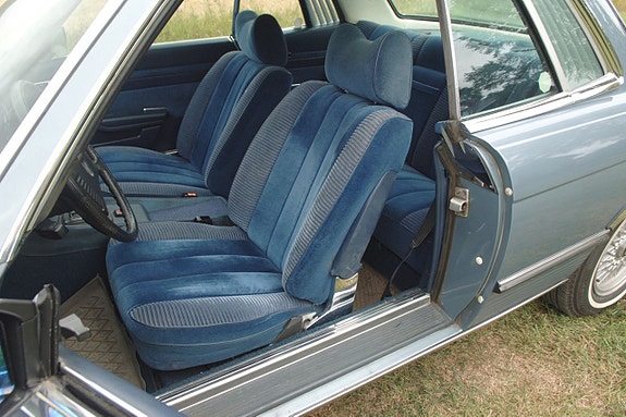 Mercedes-Benz 350 SLC 8 of 12
