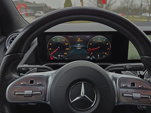 Mercedes-Benz B200 8 of 17