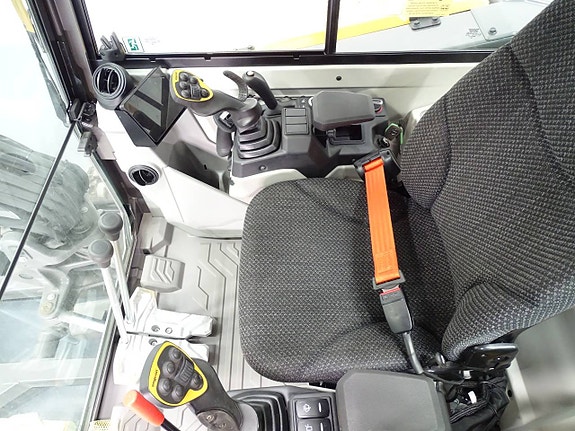 Volvo EC37F / Engcon EC204 / S40 / Microprop MIG2 5 of 5