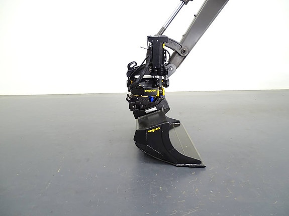 Volvo EC37F / Engcon EC204 / S40 / Microprop MIG2 6 of 7