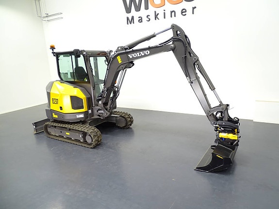 Volvo EC37F / Engcon EC204 / S40 / Microprop MIG2 4 of 5