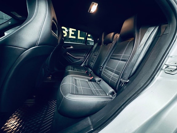 Mercedes-Benz CLA200 21 of 22
