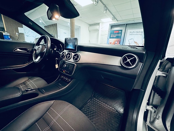 Mercedes-Benz CLA200 18 of 22
